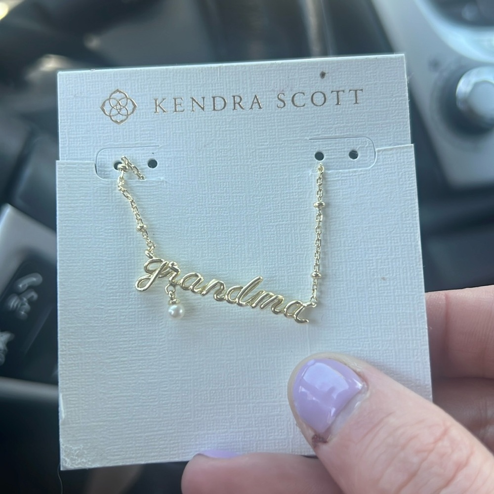 Kendra Scott grandma necklace